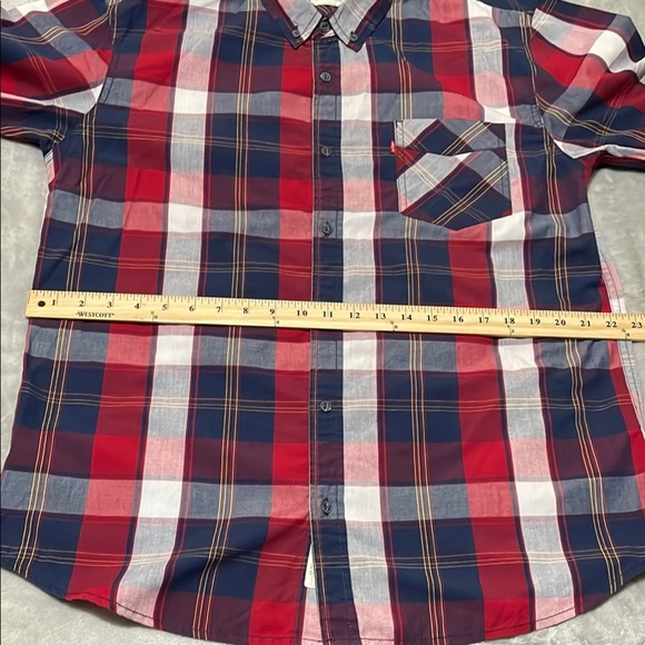 Levi's Men's Red and Blue Plaid Shirt 
Size Medium - Picture 4 of 8